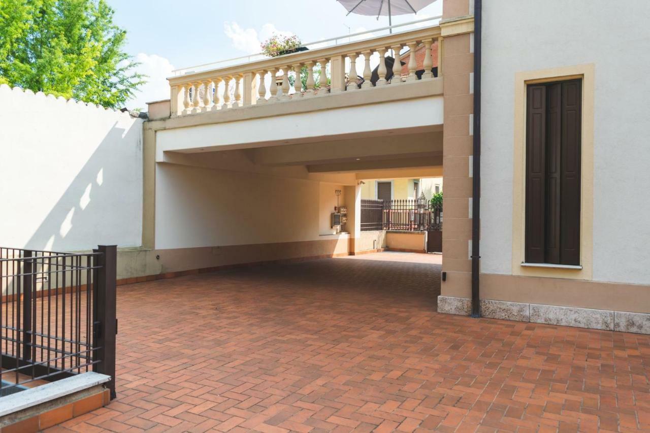 Juliet House — Photos 1
